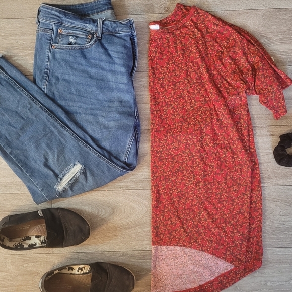 Oversized Shirt - Picture 4 of 8